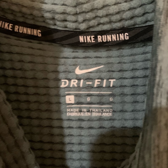 Nike cowl next shirt - Picture 3 of 5